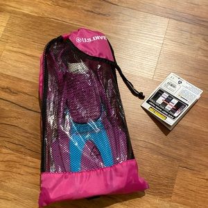 NWT U.S. Divers Fins and Bag. Mask and Snorkel not included.